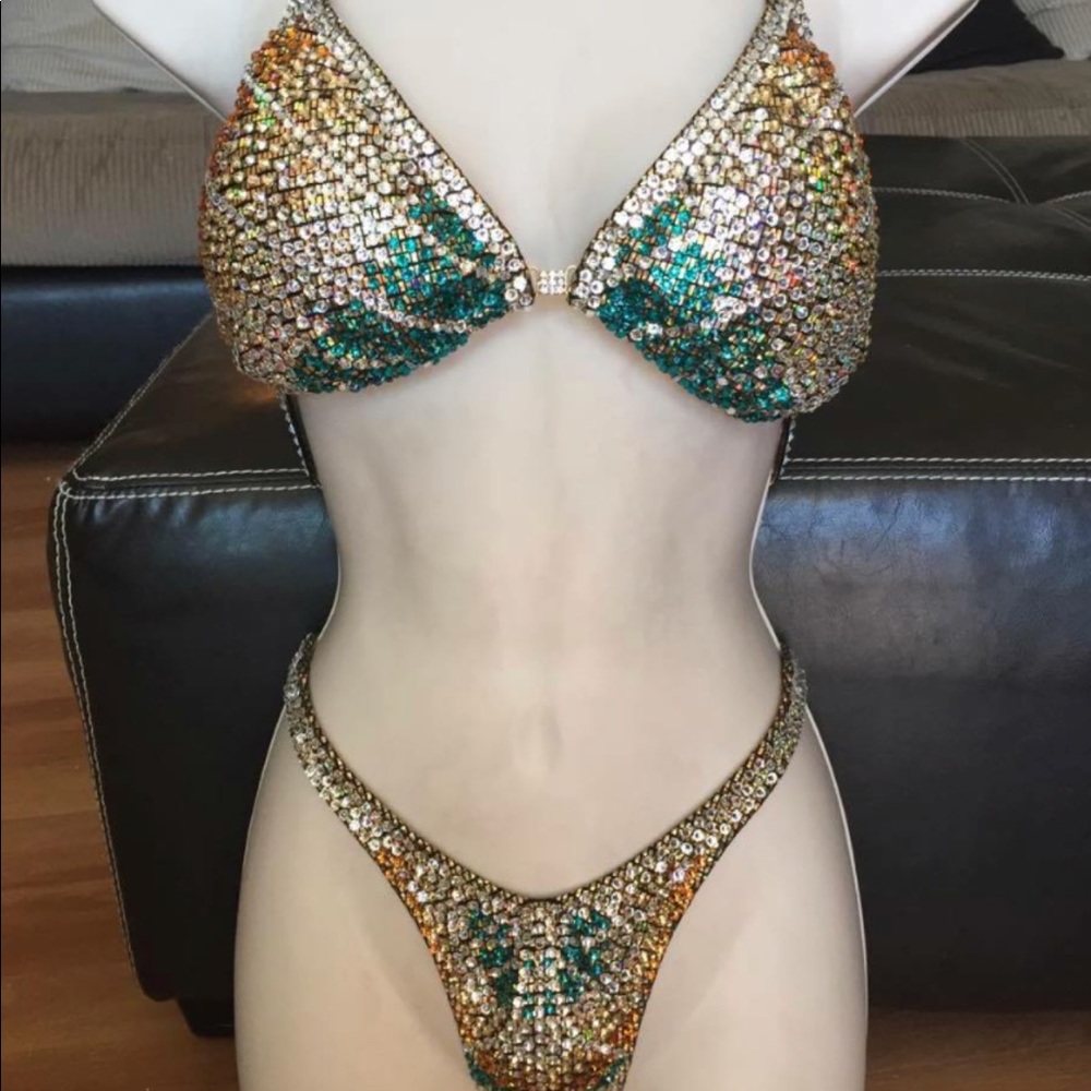 Figure suit